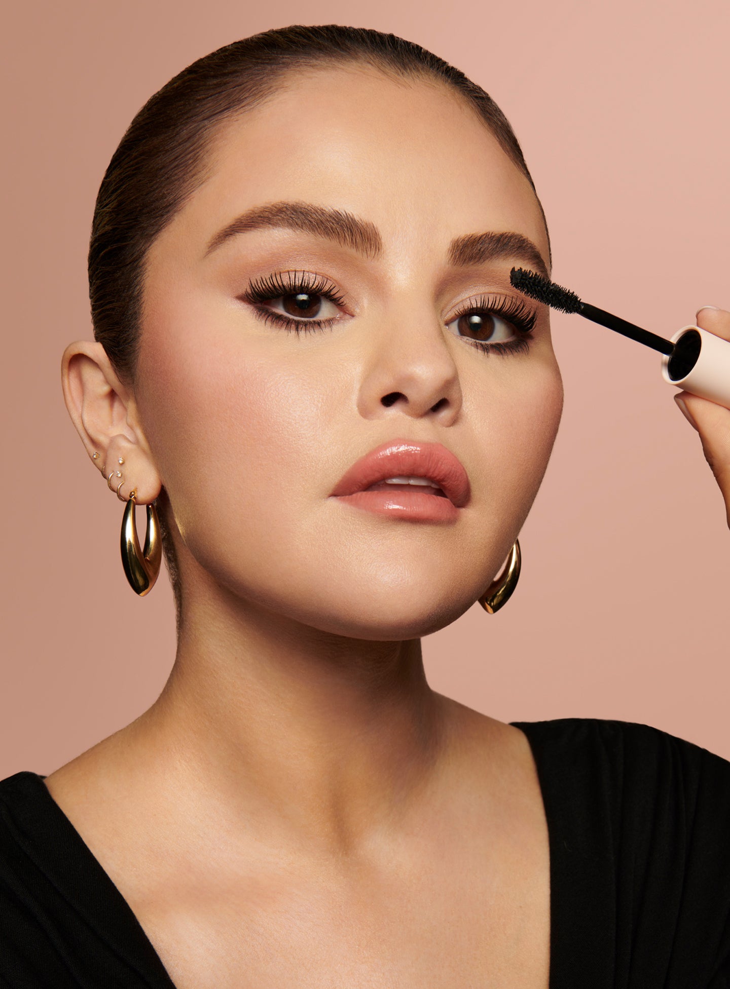 CAMPAIGN-SELENA-PERFECT-STROKES-MASCARA-02-3
