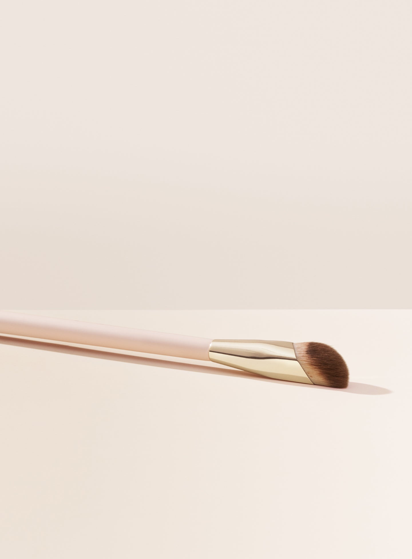 CONCEALER-BRUSH-SKU-2_61026cb1-95b7-4252-9e1b-ecae63f8e0ad-1