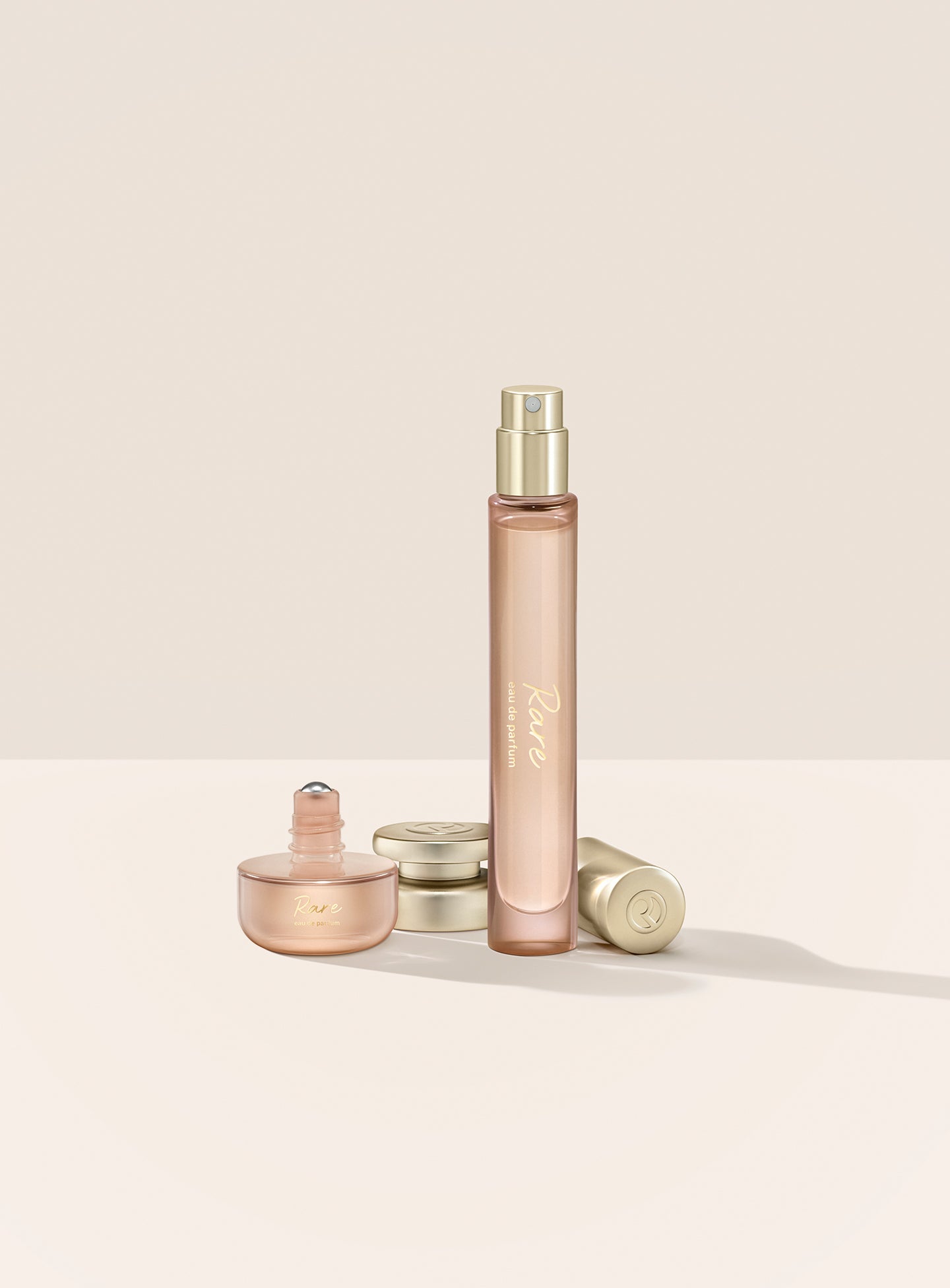 ECOMM-FRAGRANCE-SET-PRODUCT-CAPS-OFF-1