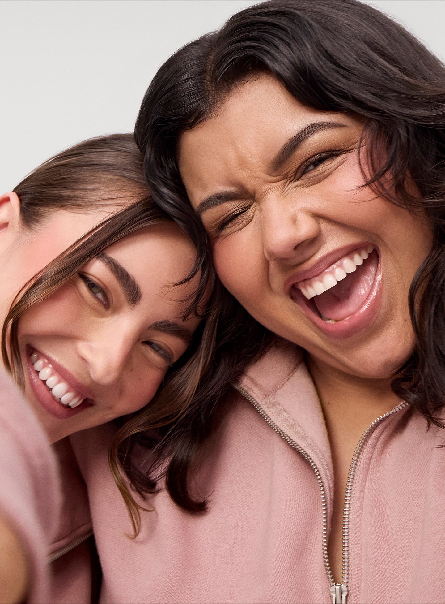 ON-FIGURE-EVERYDAY-QUARTER-ZIP-SWEATSHIRT-DUO-02