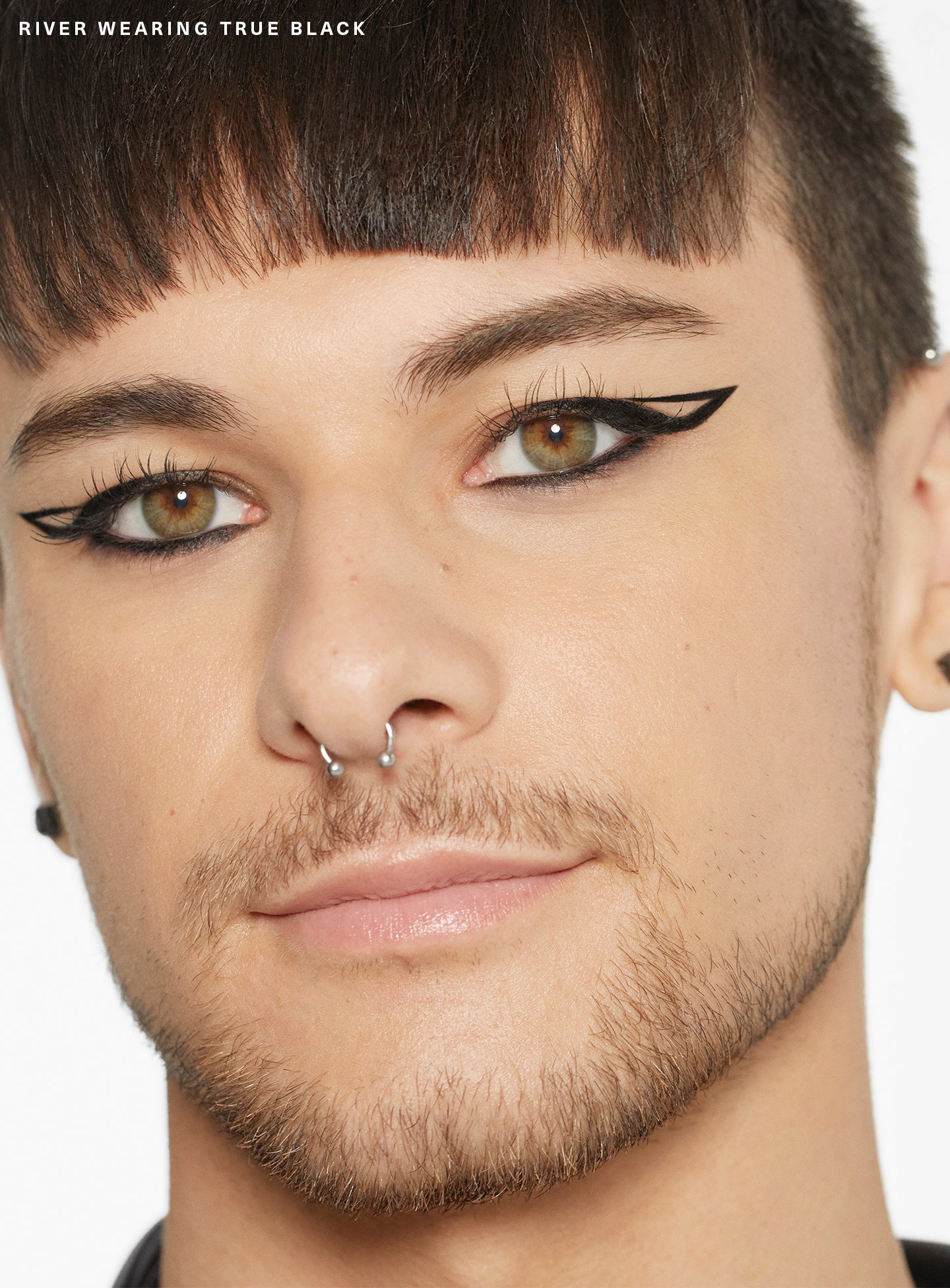 edu-01-perfect-strokes-gel-liner-true-black-1440x1952-2